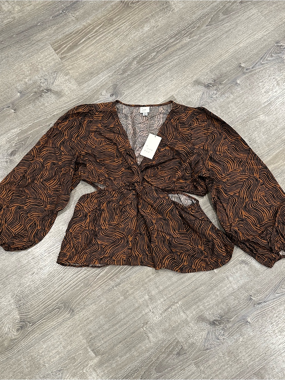 a new day Brown & Black Ballon Sleeve Waist Cut